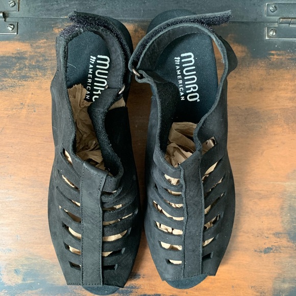 Munro Black leather sandal heels - Picture 2 of 6